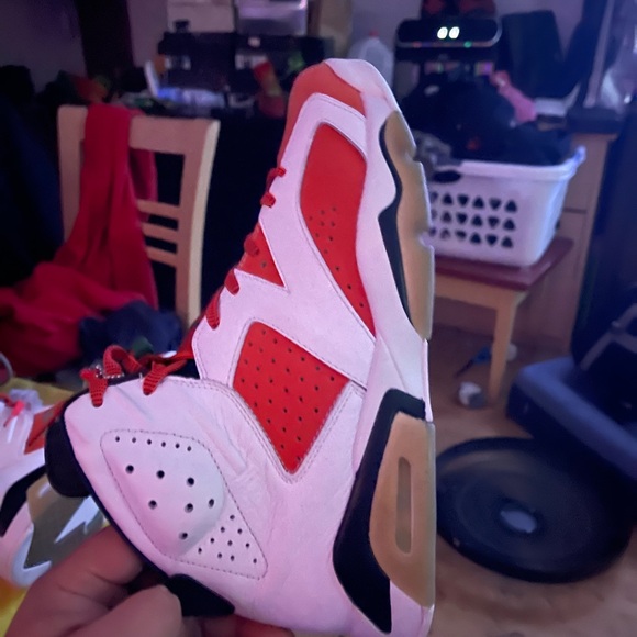 Men’s Jordan shoes - Picture 4 of 5